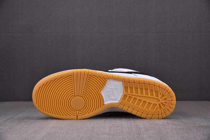 Nike SB Dunk Low Pro "White Gum"